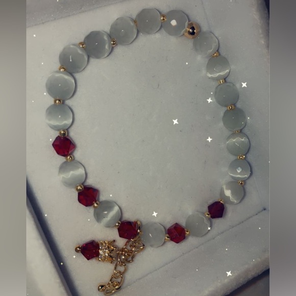 Unconditional - Picture 8 of 11